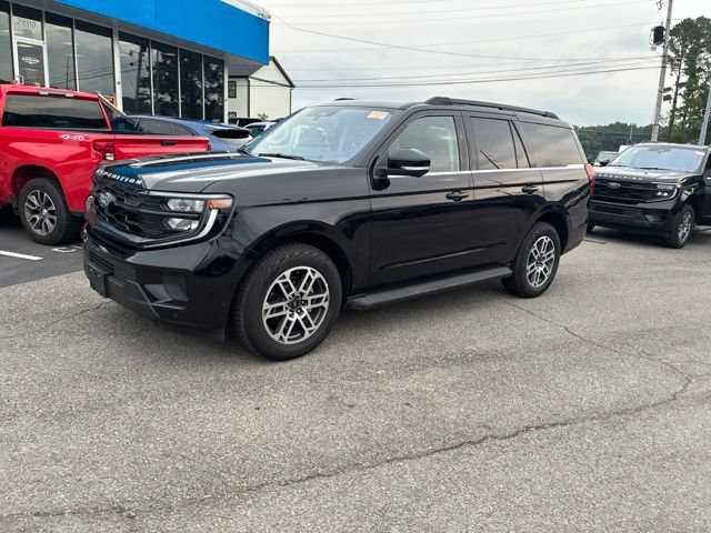 Certified 2025 Ford Expedition Active AWD/4WD image 13
