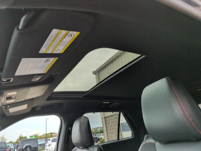 Certified 2025 Ford Explorer ST AWD/4WD image 23