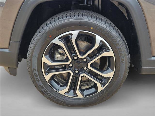 Used 2022 Jeep Compass Limited AWD/4WD image 22