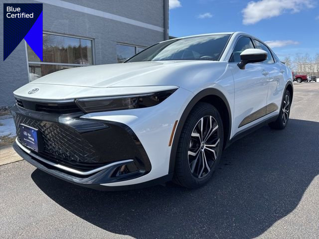 Used 2024 Toyota Crown XLE image 1