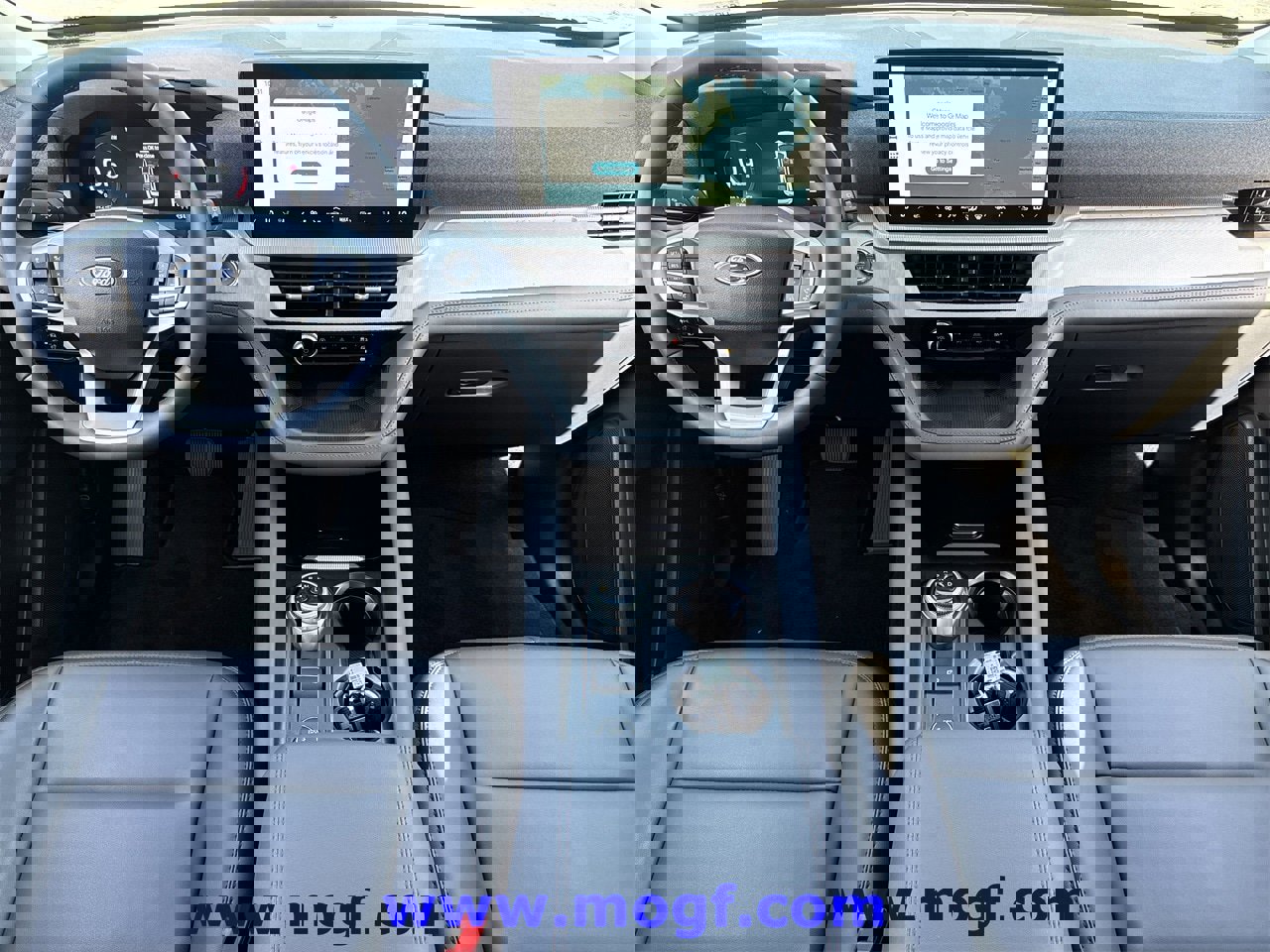 Certified 2025 Ford Explorer Active w/ Active Comfort Package image 9