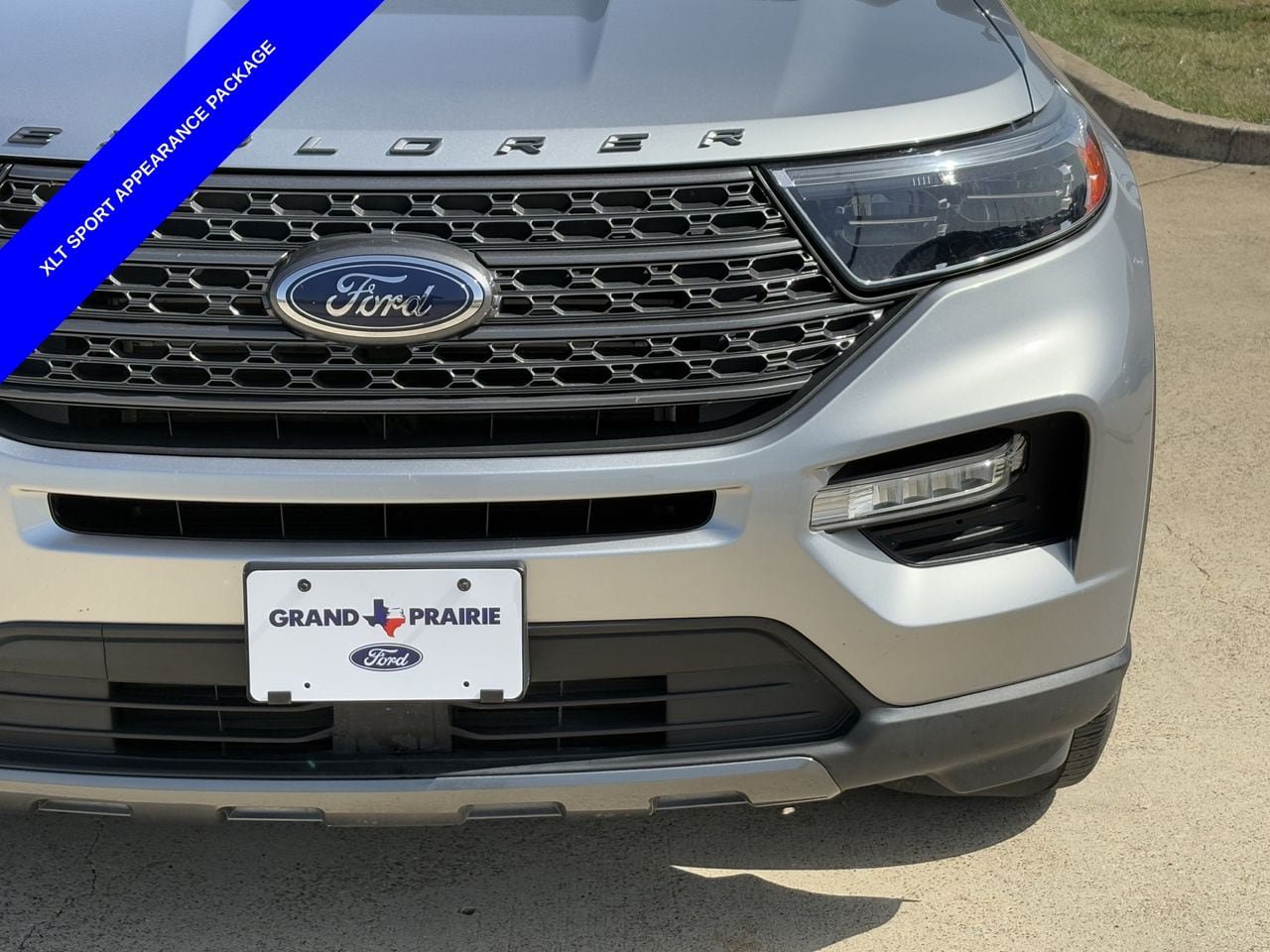 Certified 2023 Ford Explorer XLT w/ Equipment Group 202A RWD image 10