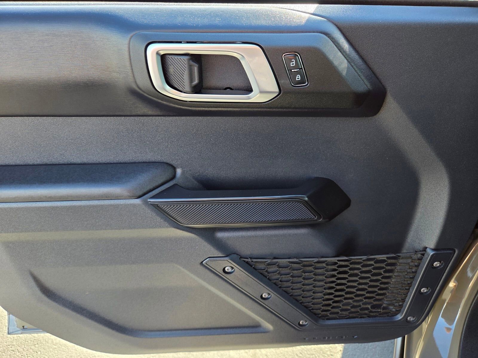 Certified 2025 Ford Bronco Badlands AWD/4WD image 17