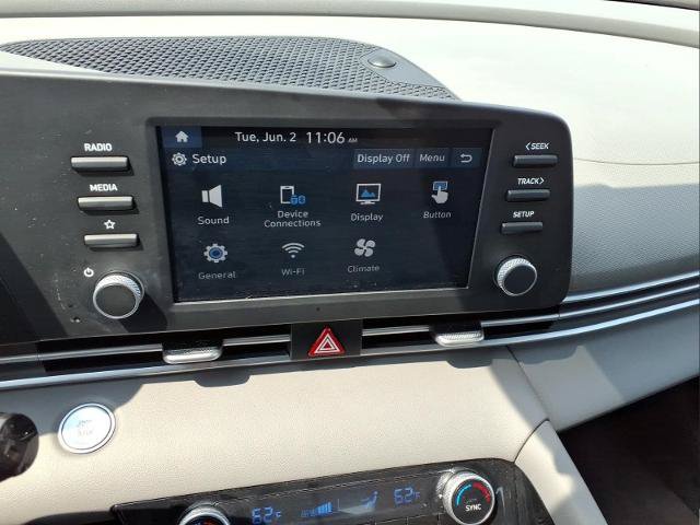 Used 2025 Hyundai Elantra Hybrid FWD image 20