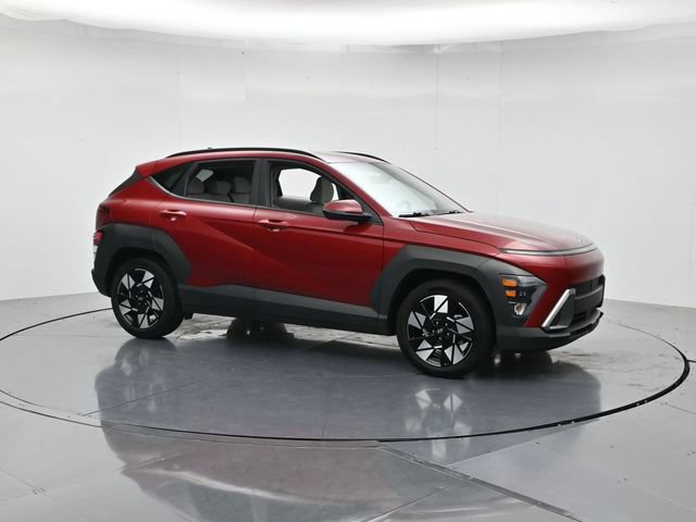 Used 2025 Hyundai Kona SEL FWD image 3
