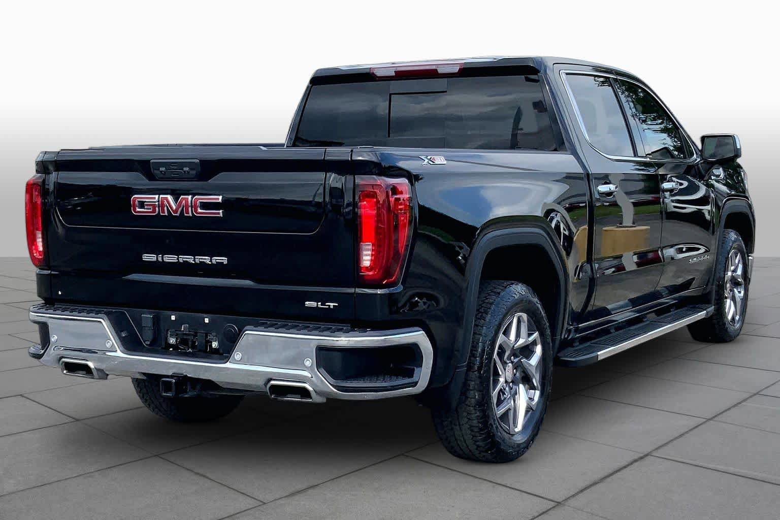 Used 2024 GMC Sierra 1500 SLT AWD/4WD image 13