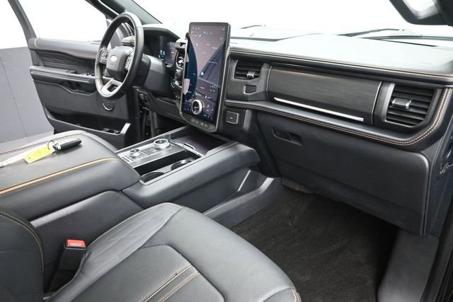 Certified 2023 Ford Expedition Platinum AWD/4WD image 30