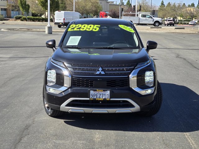 Used 2024 Mitsubishi Outlander SE AWD/4WD image 2
