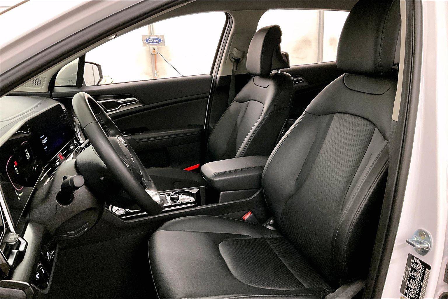 Used 2023 Kia Sportage EX image 24