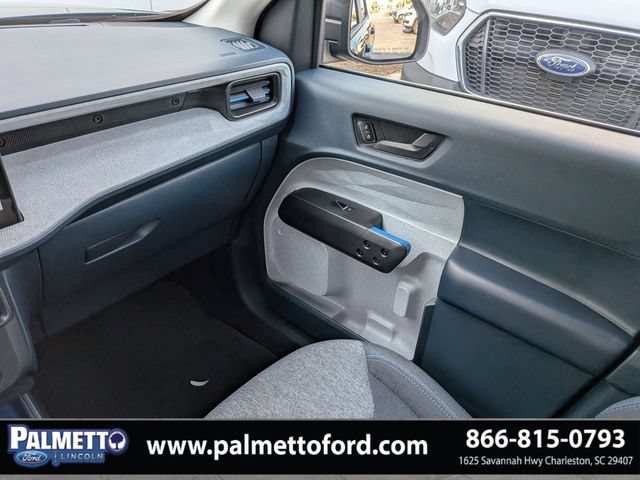 Certified 2025 Ford Maverick XLT w/ Equipment Group 302A AWD/4WD image 16