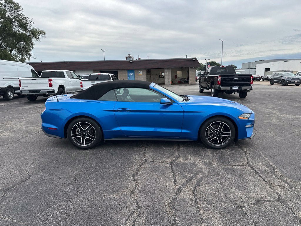 Certified 2021 Ford Mustang Premium RWD image 4
