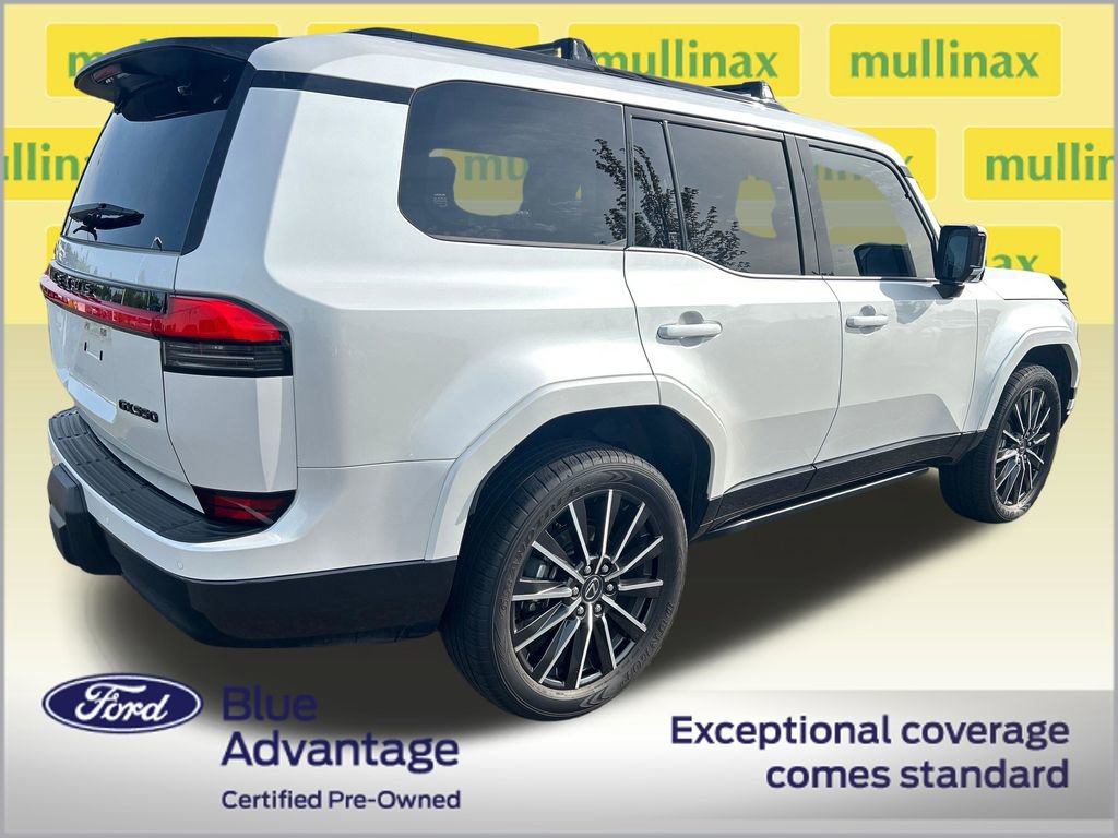 Used 2024 Lexus GX 550 w/ Cold Area Package AWD/4WD image 3