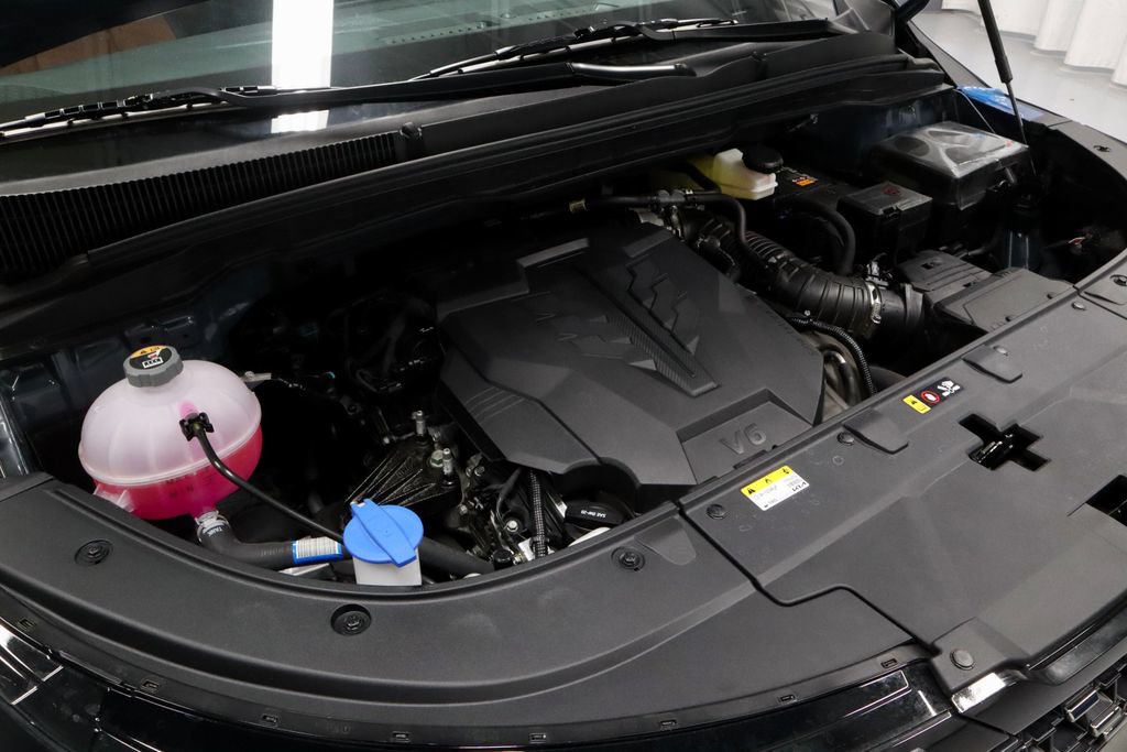 Used 2026 Kia Carnival SX w/ SX Dark Edition Package FWD image 18