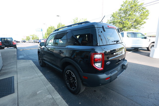 Certified 2025 Ford Bronco Sport Outer Banks w/ Outer Banks Tech Package+ AWD/4WD image 5