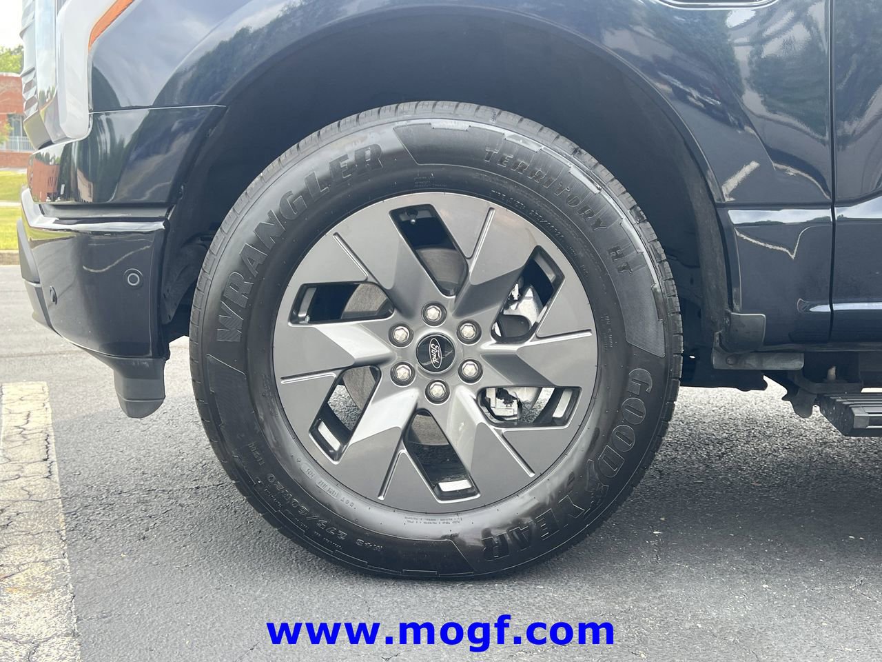 Certified 2023 Ford F150 Lightning Lariat w/ Equipment Group 511A High image 37