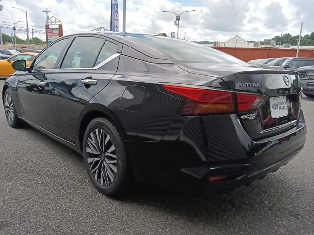 Used 2024 Nissan Altima 2.5 SV FWD image 5