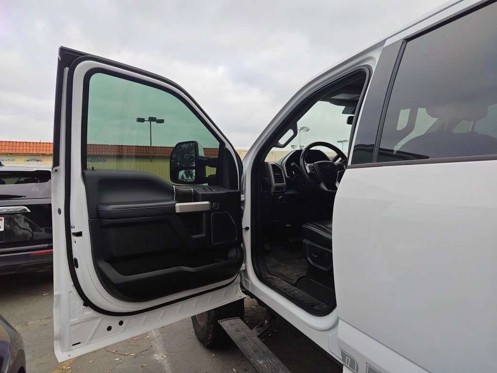 Certified 2021 Ford F350 Lariat w/ Lariat Ultimate Package image 4