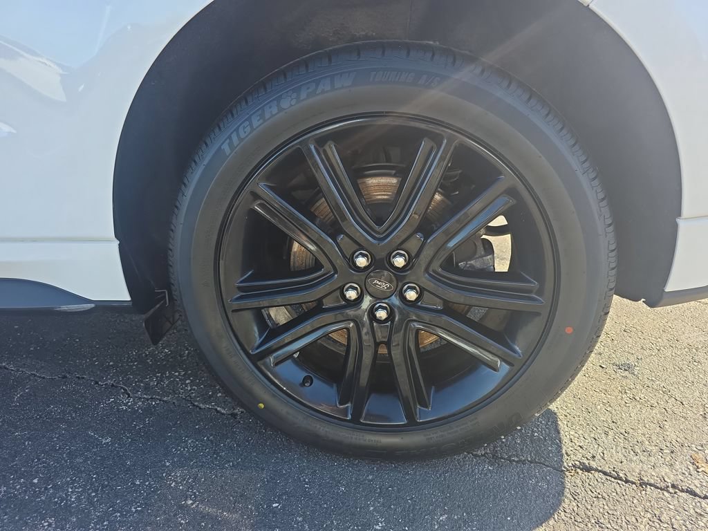 Certified 2024 Ford Edge ST-Line AWD/4WD image 14