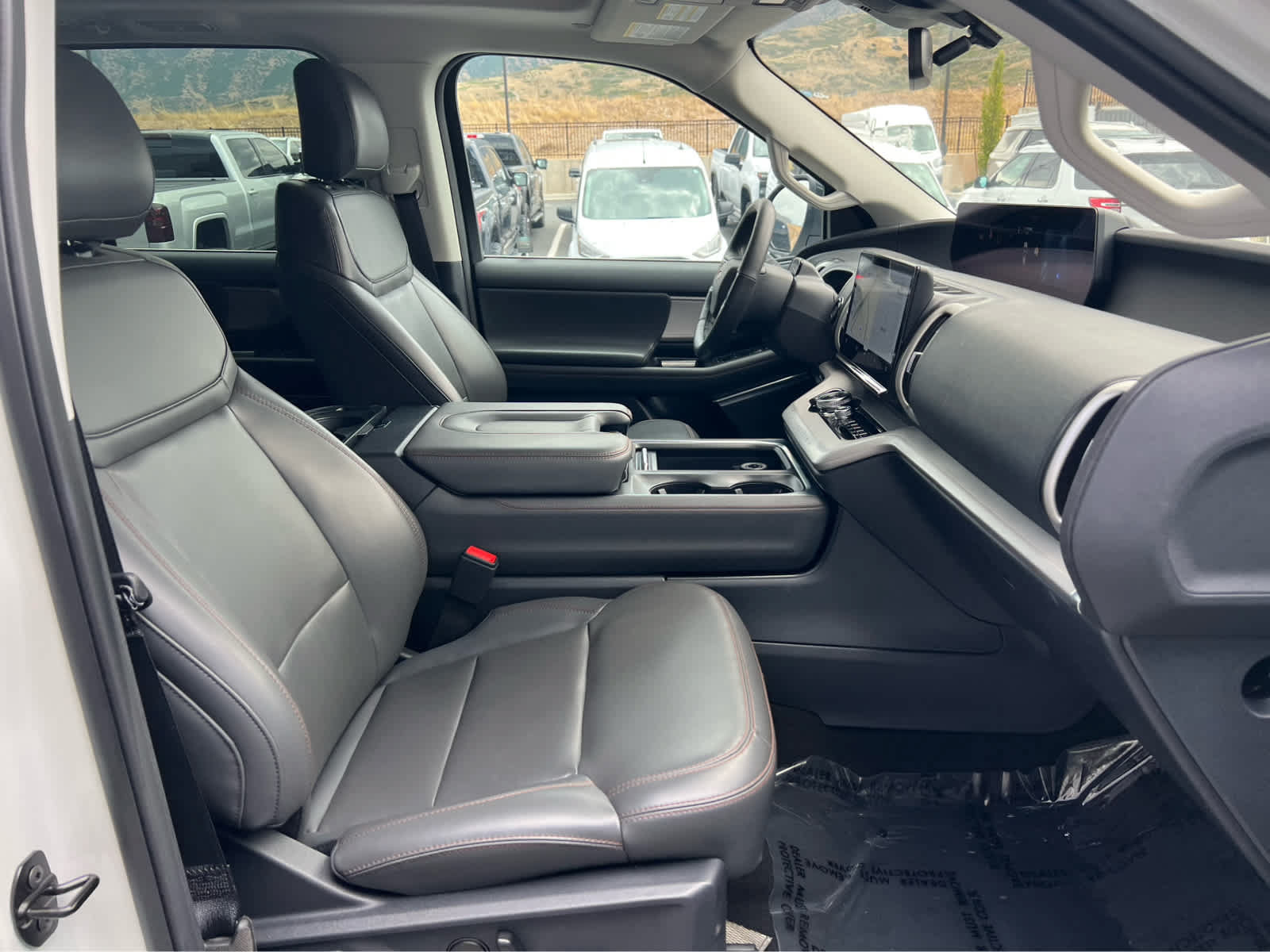 Certified 2025 Ford Expedition Active AWD/4WD image 17