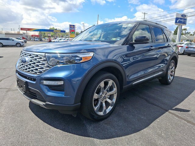 Certified 2020 Ford Explorer Platinum w/ Premium Technology Package AWD/4WD image 3