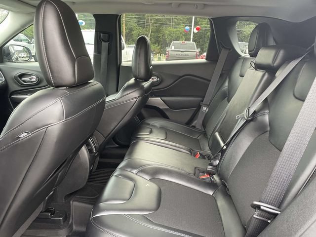 Used 2021 Jeep Cherokee Latitude Plus w/ Sun & Sound Group FWD image 11