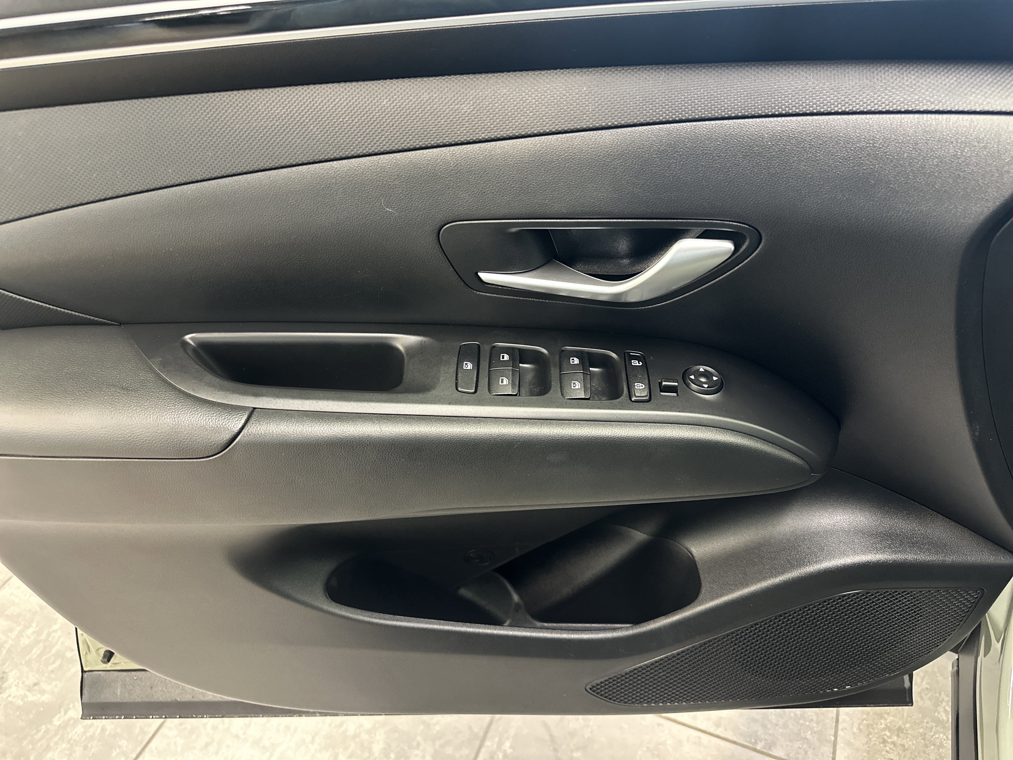 Used 2023 Hyundai Santa Cruz SEL image 19