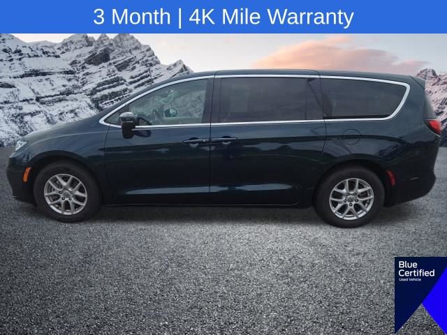 Used 2023 Chrysler Pacifica Touring-L FWD image 17