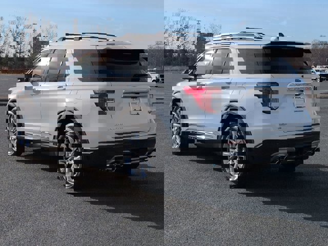 Certified 2021 Ford Explorer Platinum w/ Equipment Group 601A image 3