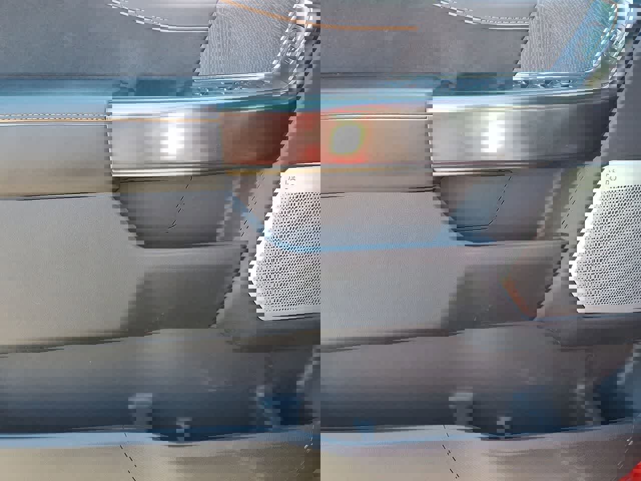 Certified 2023 Ford F150 Platinum w/ Equipment Group 701A High image 16