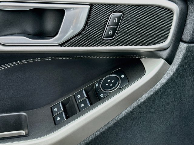 Certified 2023 Ford Explorer XLT AWD/4WD image 18