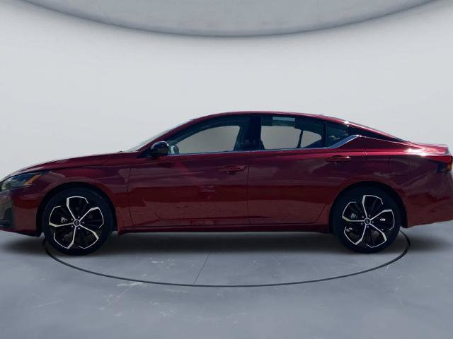 Used 2025 Nissan Altima 2.5 SR AWD/4WD image 9