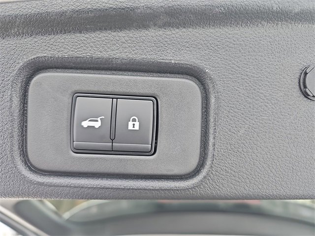 Used 2025 Nissan Pathfinder Platinum image 14