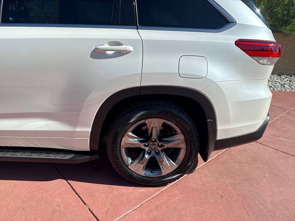 Used 2018 Toyota Highlander Limited Platinum AWD/4WD image 37