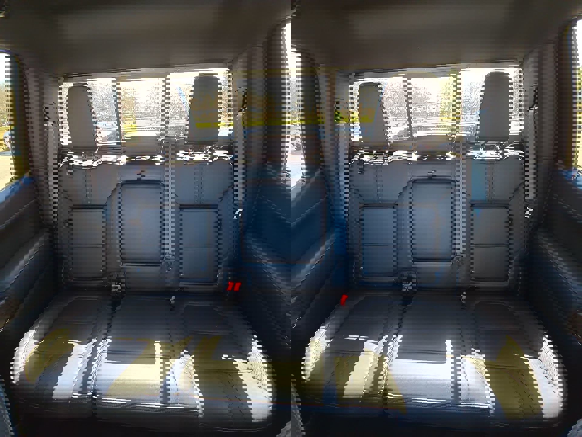 Used 2021 Chevrolet Silverado 1500 High Country image 22