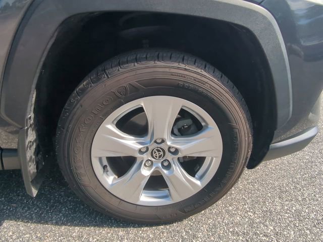 Used 2020 Toyota RAV4 XLE w/ XLE Grade Weather Package AWD/4WD image 12