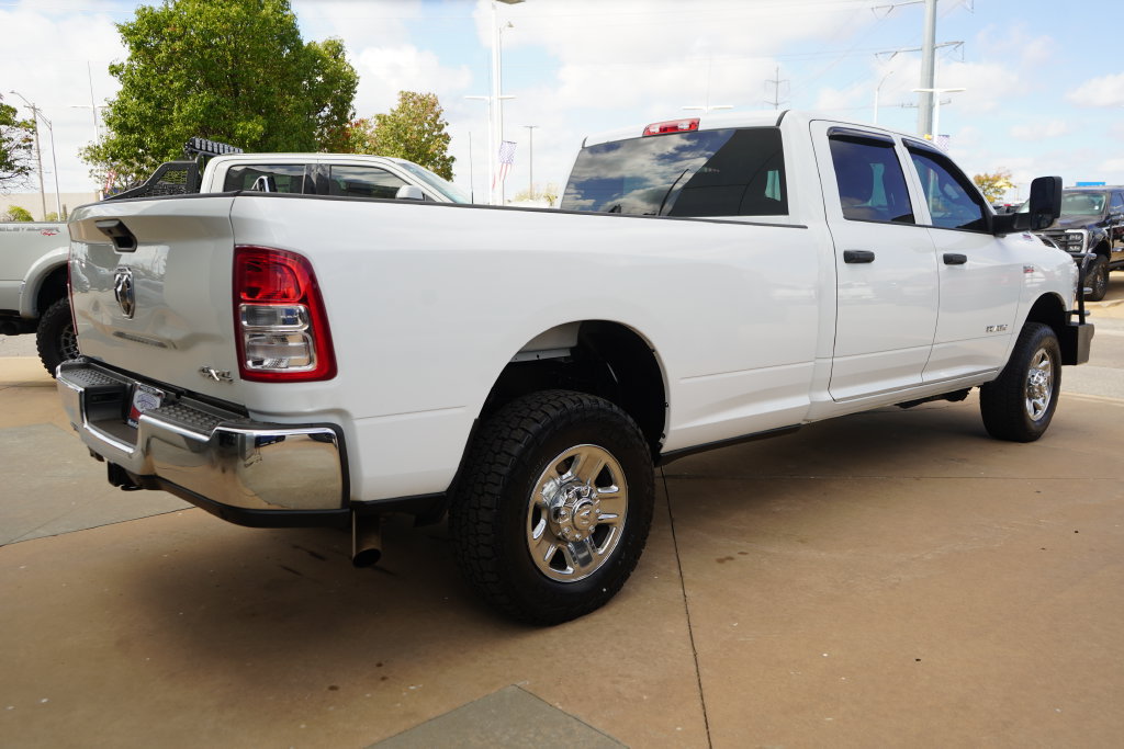 Used 2022 RAM 3500 Tradesman w/ Chrome Appearance Group AWD/4WD image 12
