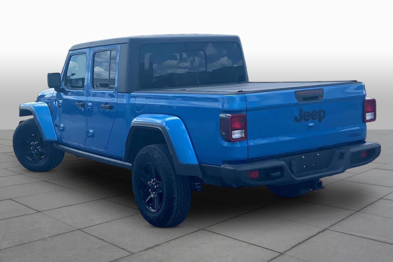 Used 2021 Jeep Gladiator Sport AWD/4WD image 12