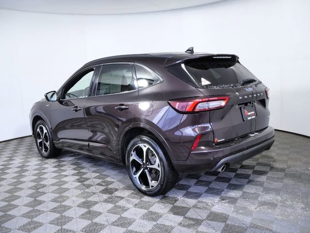Certified 2023 Ford Escape ST-Line Select w/ Tech Pack #2 image 2