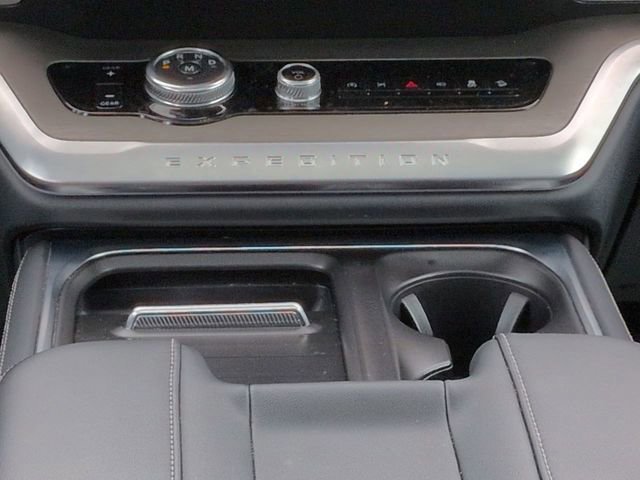 Certified 2025 Ford Expedition Max Platinum image 19