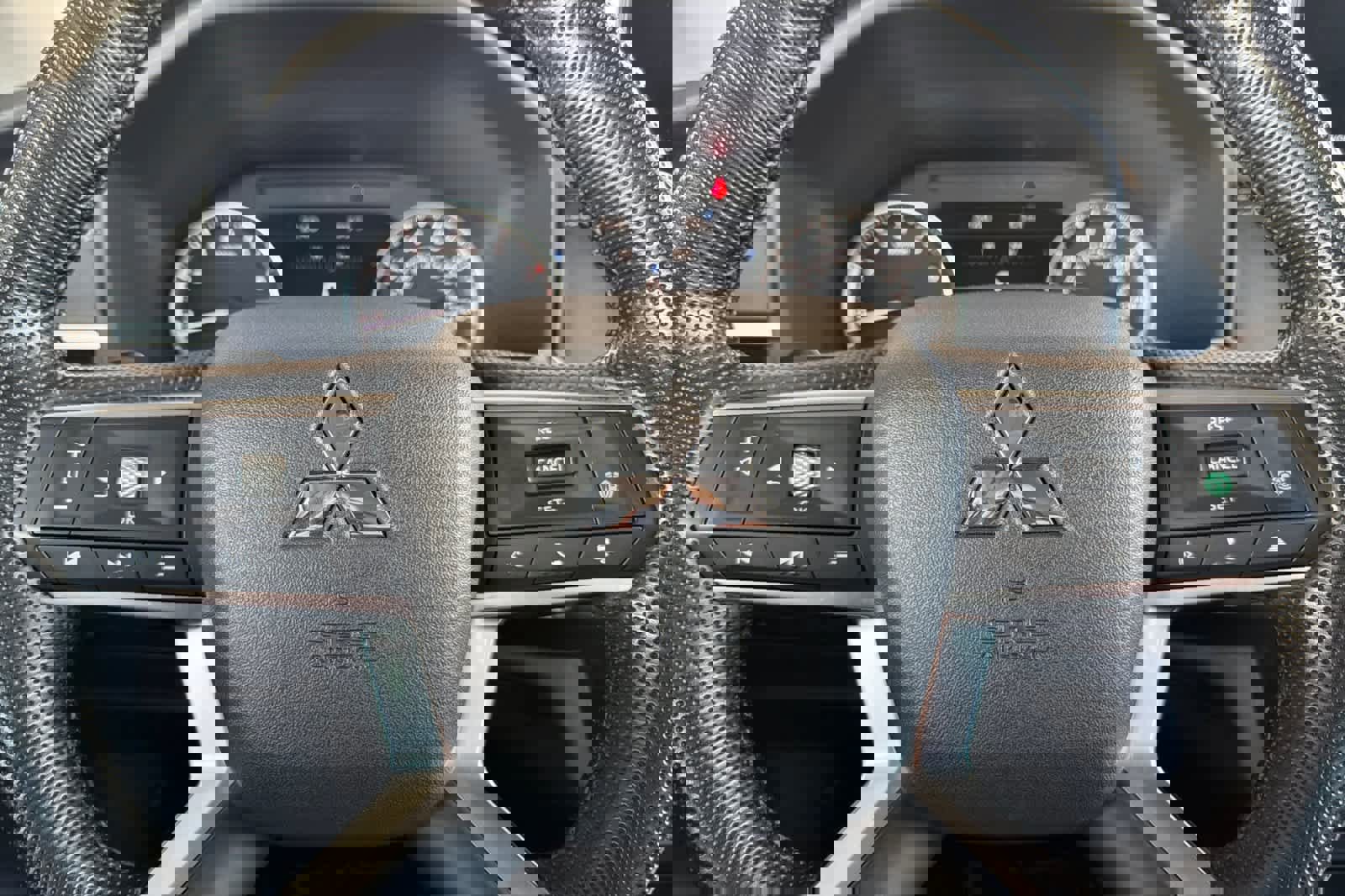 Used 2022 Mitsubishi Outlander SEL image 24