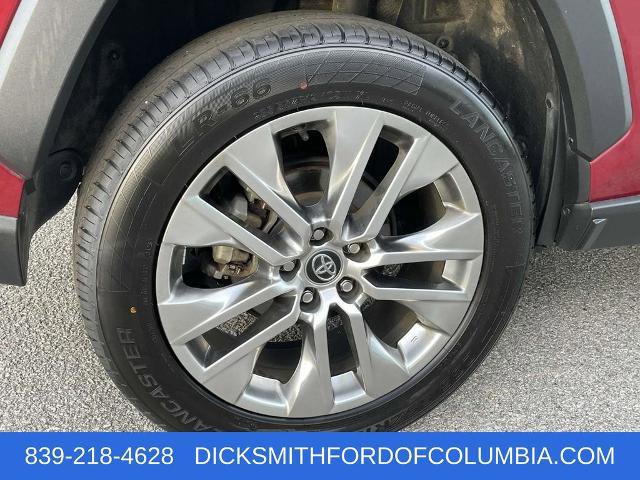 Used 2020 Toyota RAV4 XLE Premium image 7