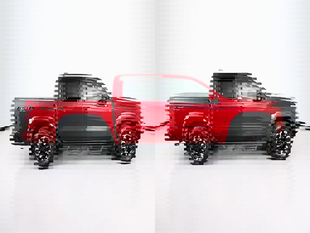 Used 2023 Nissan Frontier PRO-4X w/ Technology Package image 6