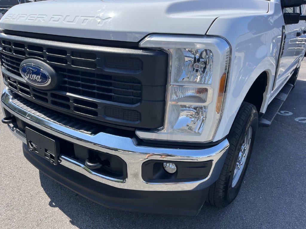 Certified 2024 Ford F250 XL w/ XL Chrome Package AWD/4WD image 11