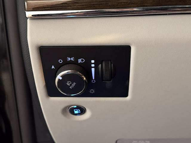 Used 2019 Jeep Grand Cherokee Summit RWD image 19