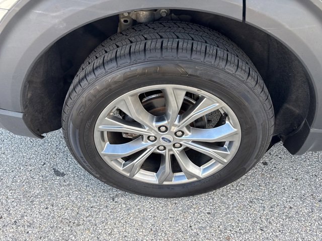 Certified 2022 Ford Explorer XLT w/ Equipment Group 202A image 46