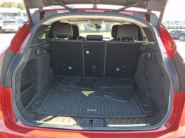 Used 2020 Jaguar F-PACE Premium image 29