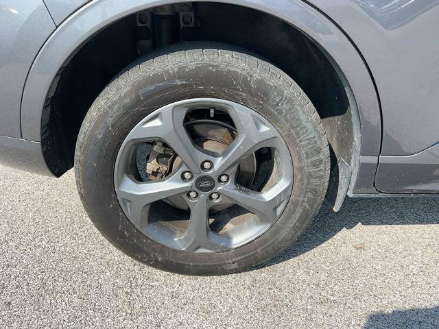Certified 2024 Ford Escape ST-Line AWD/4WD image 6