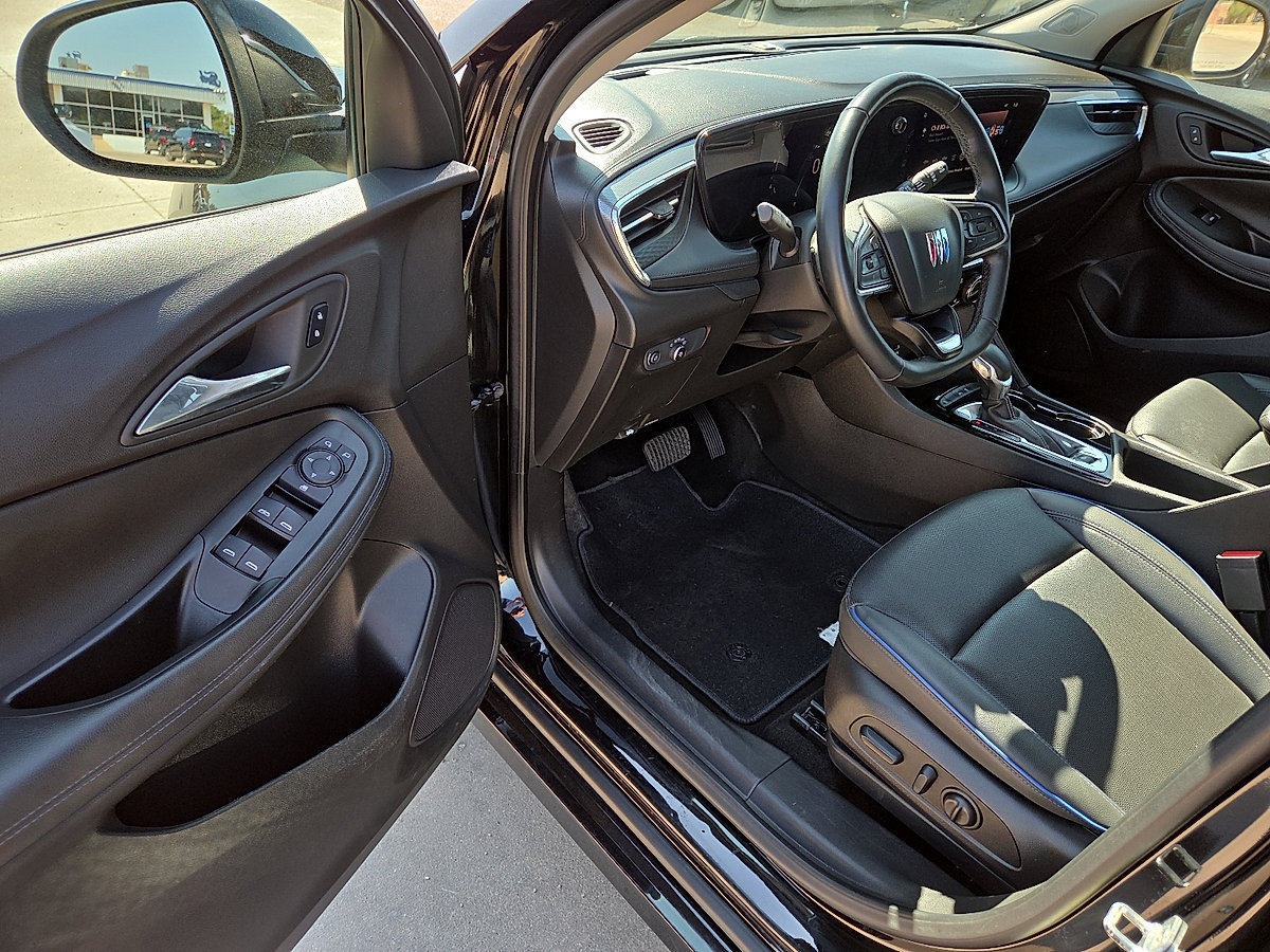Used 2025 Buick Encore GX Sport Touring w/ Comfort Package FWD image 20