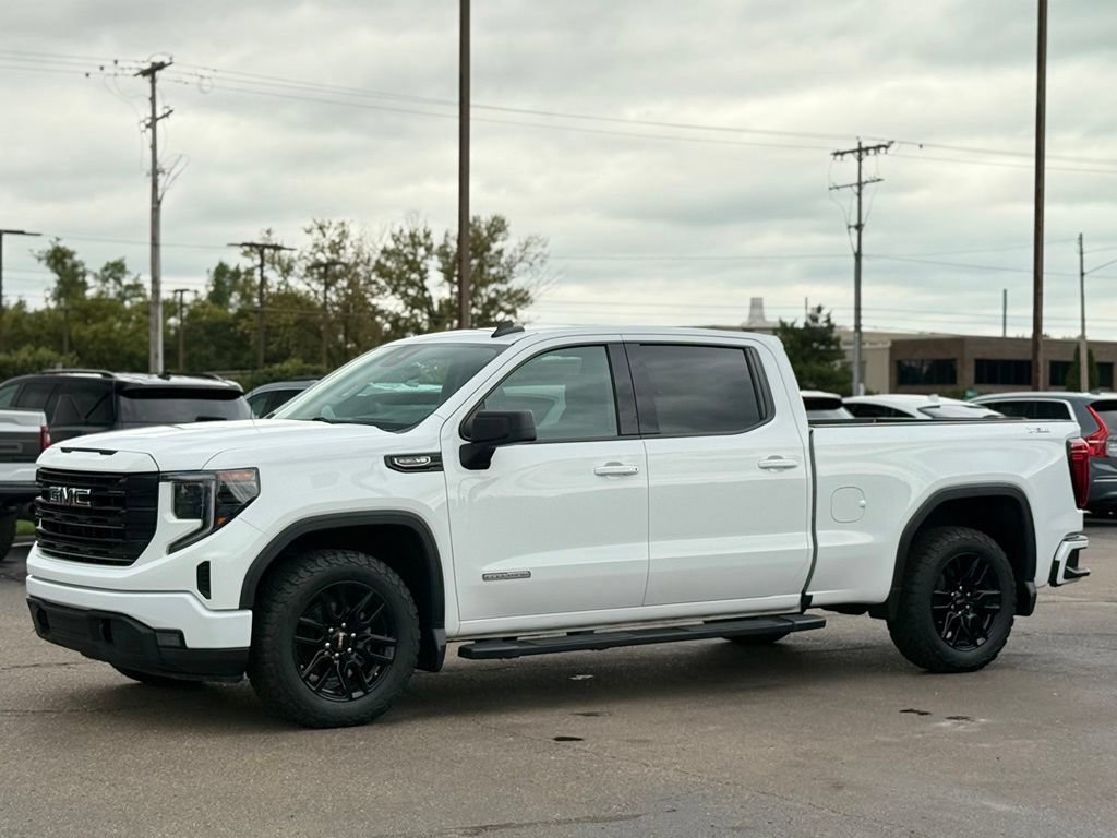 Used 2023 GMC Sierra 1500 Elevation w/ LPO, Elevation Black Package AWD/4WD image 38