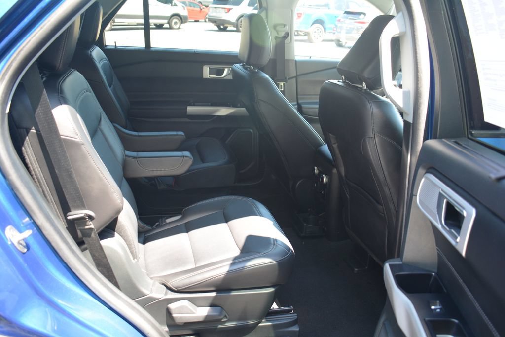 Certified 2023 Ford Explorer Limited w/ Equipment Group 301A AWD/4WD image 22